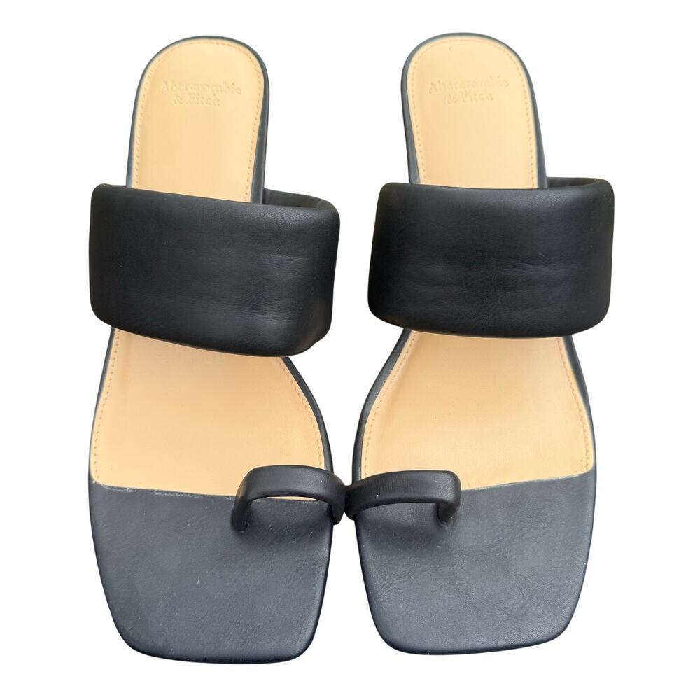 Abercrombie $ Finch Mule Kitten Heel Chunky strap Sandel 9